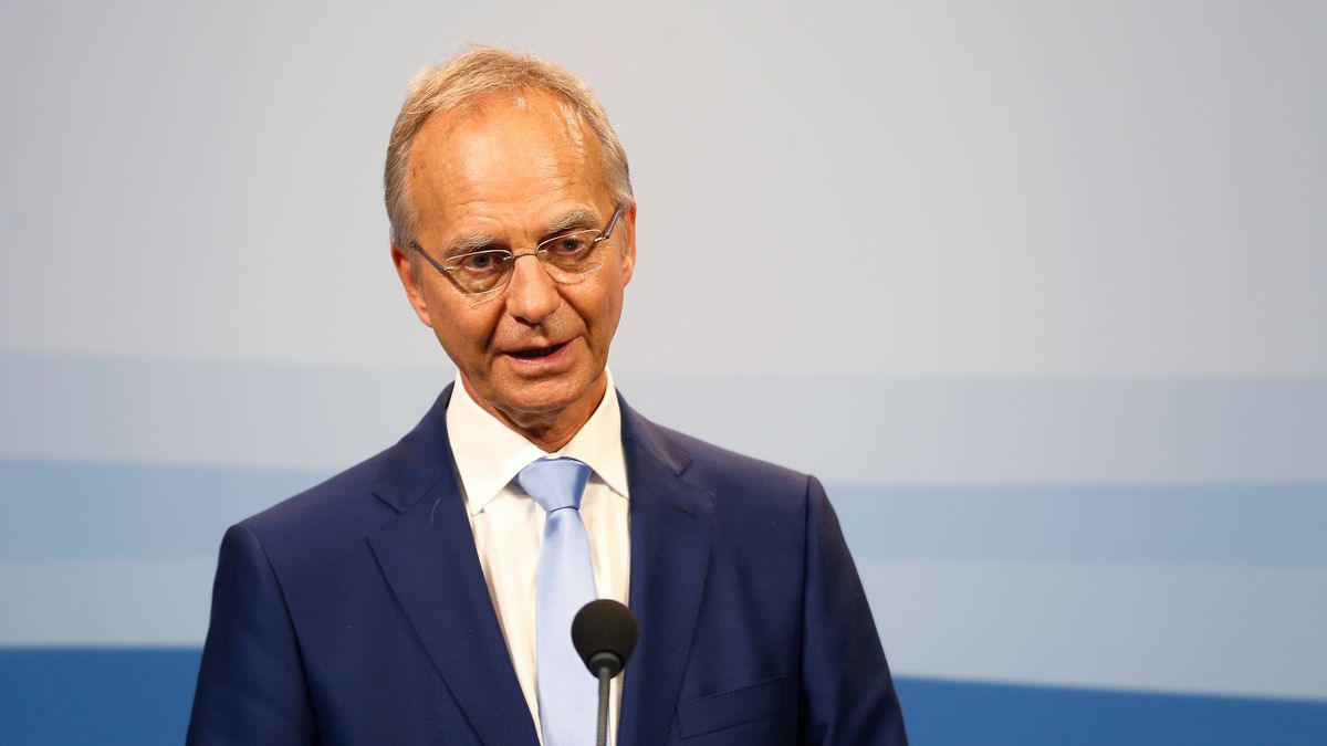 Minister Kamp: Zonne-energie geen alternatief voor geschrapte windmolens