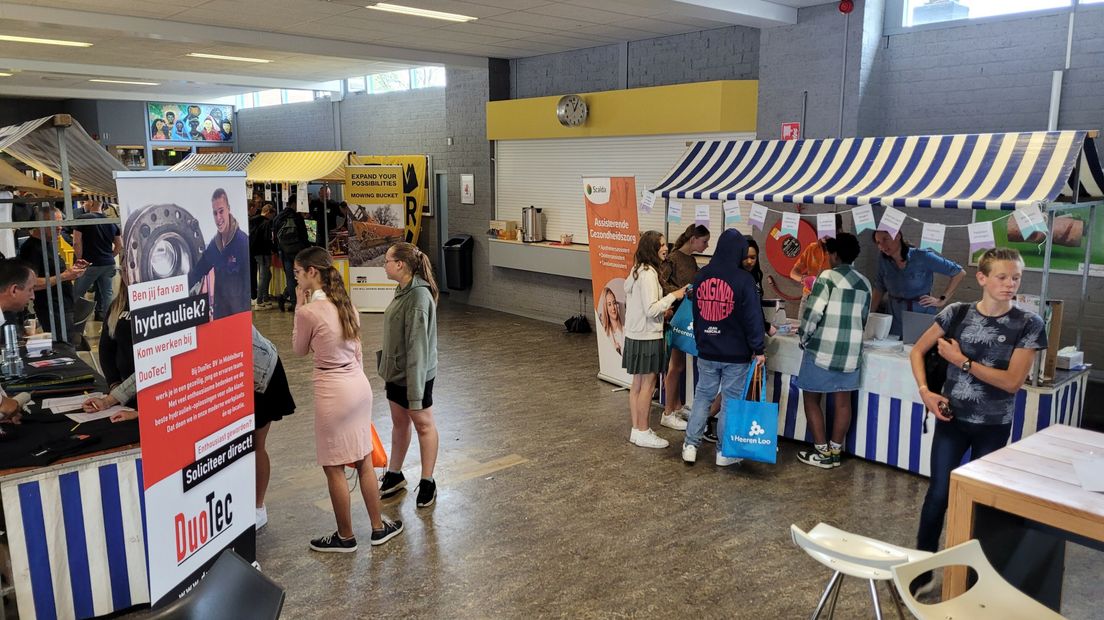 Kraampjes tijdens de bedrijvenbeurs in Krabbendijke