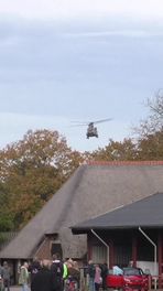 Heli's landen voor een snack