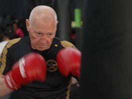 Siebe is 70 jaar oud en kickbokst nog altijd