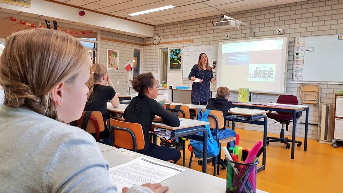 Seksuele weerbaarheidstraining in groep 8 van basisschool 't Bolwerk in Leiderdorp. 