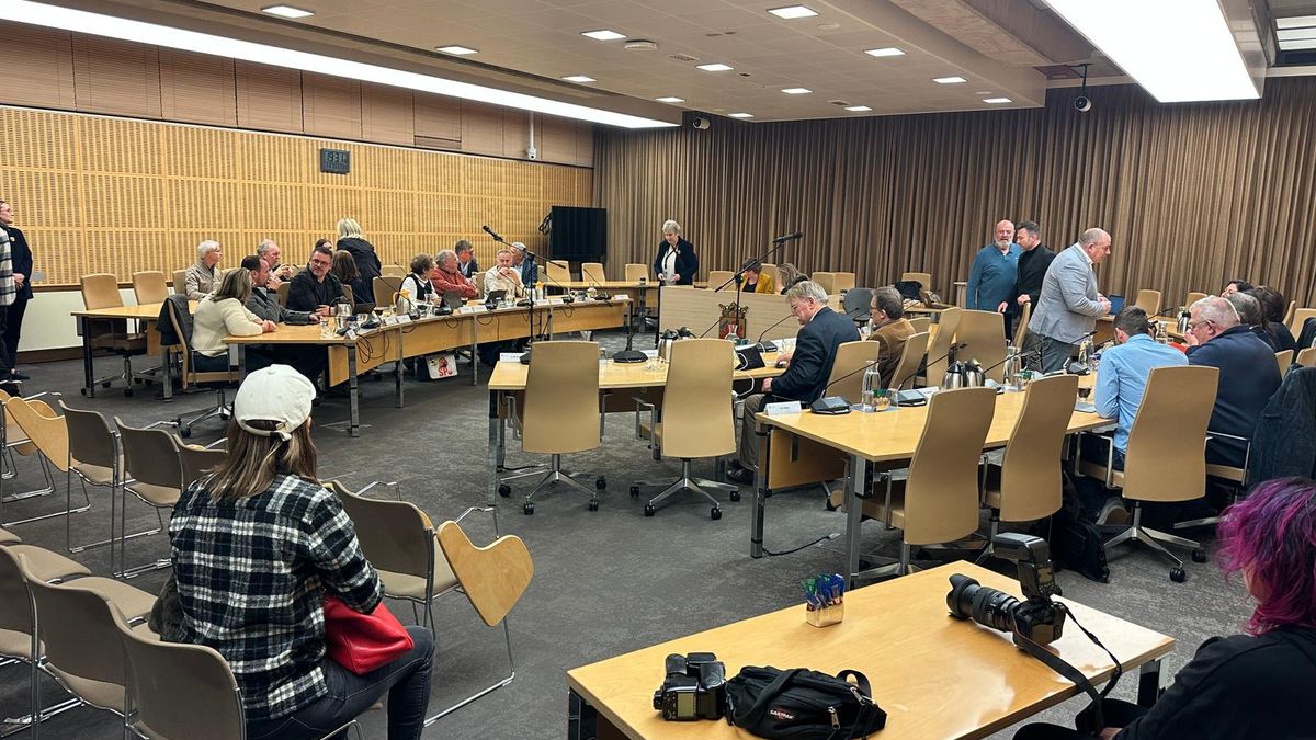 Loodst Hugo de Jonge de Terneuzense gemeenteraad naar rustiger vaarwater?