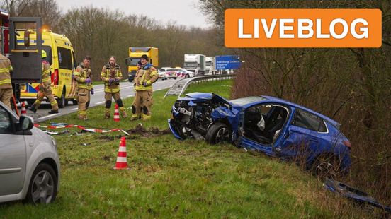 Gewonden bij ongeluk • politie vangt boeven. Gewonden bij ongeluk • politie vangt boeven.
