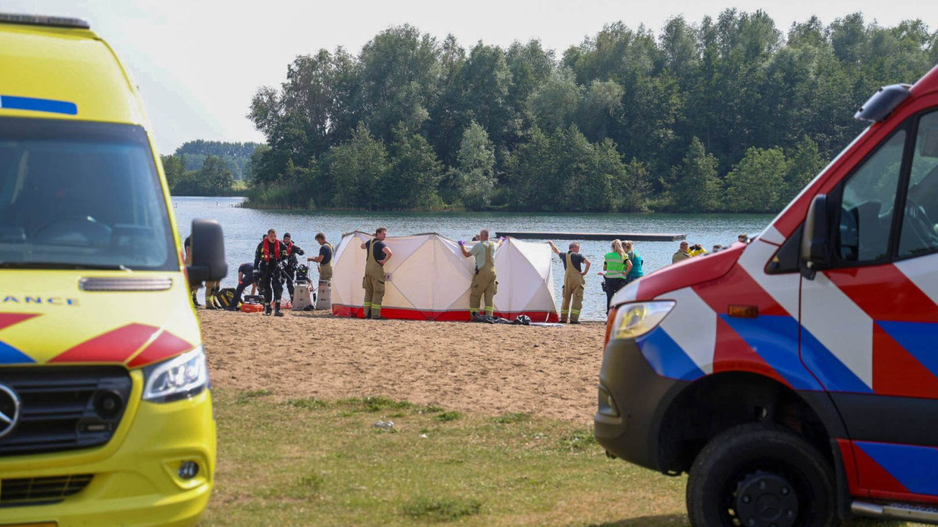 Man bewusteloos uit water gehaald bij Rijkerswoerdse Plassen