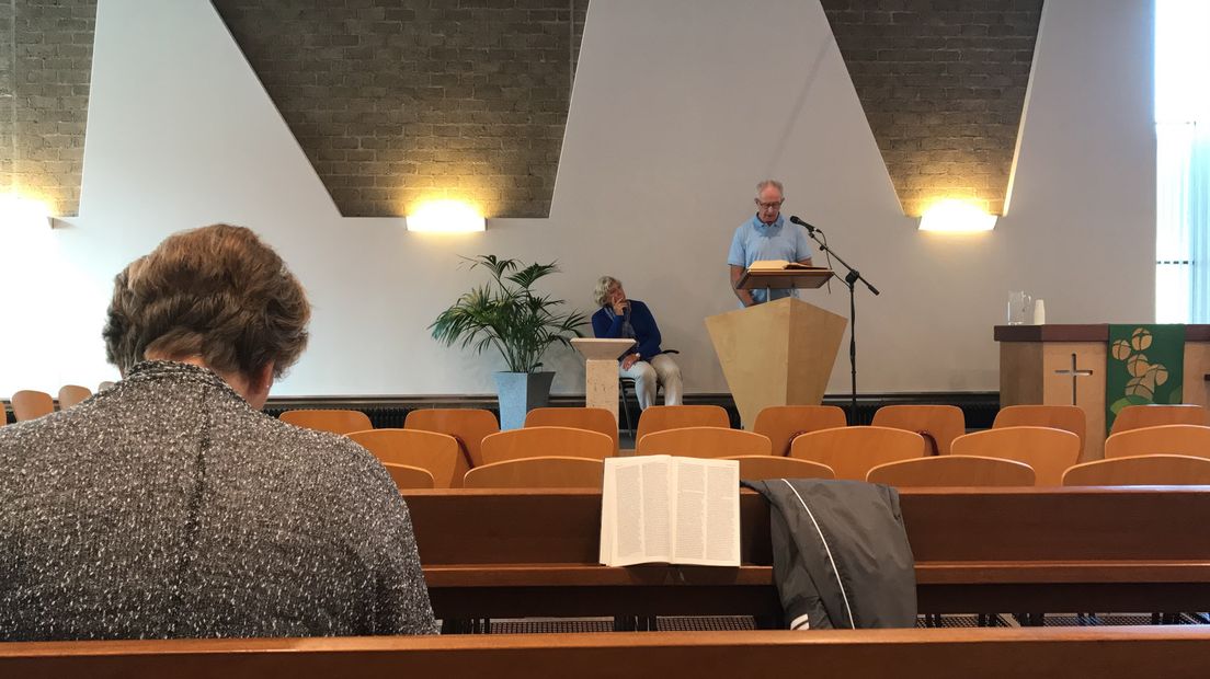 Van kaft tot kaft; Tholen leest de bijbel in zes dagen