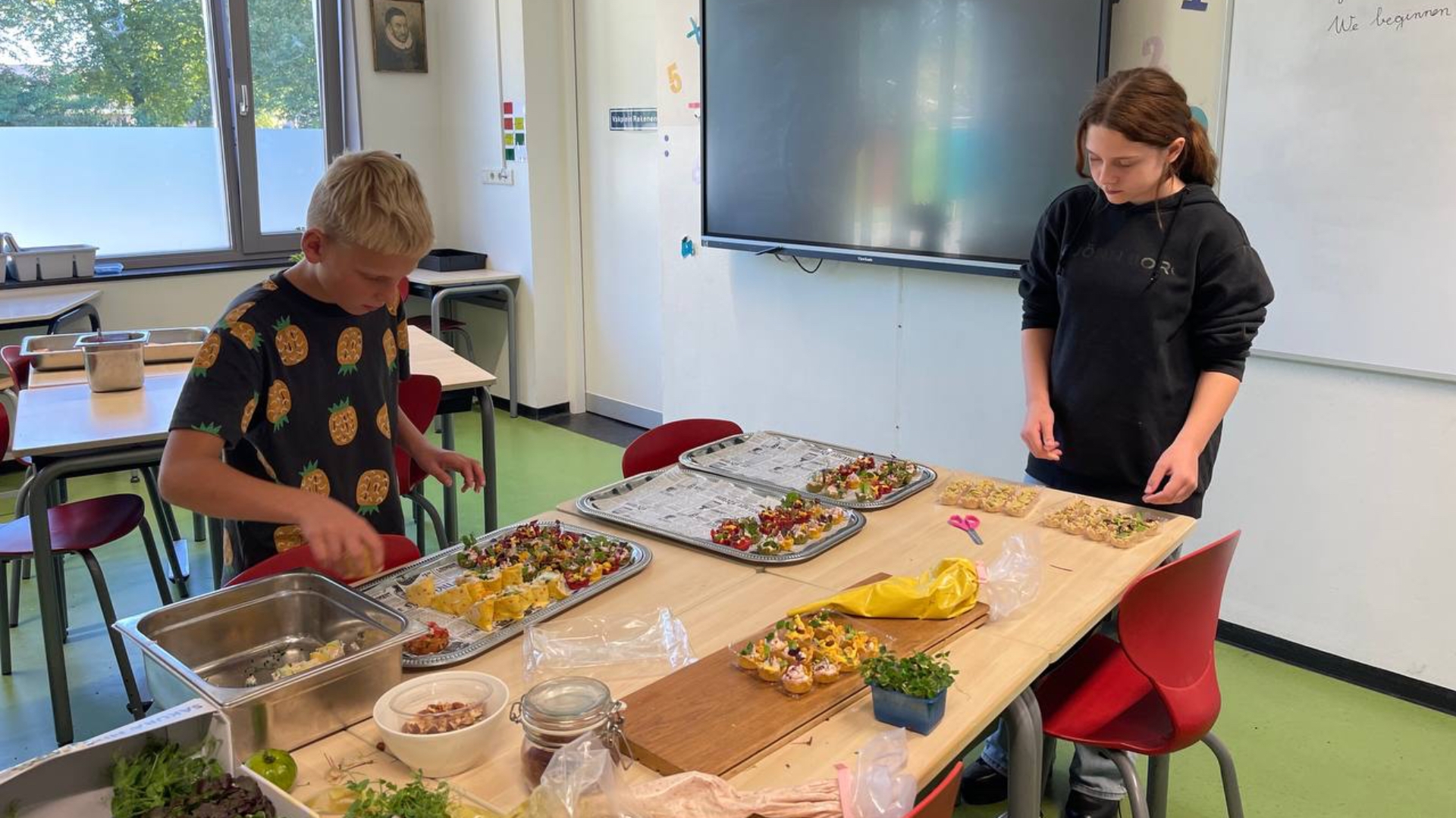 Ook leerlingen in Foxhol leren op school meer dan lezen en schrijven: 'Koken is veel leuker!'