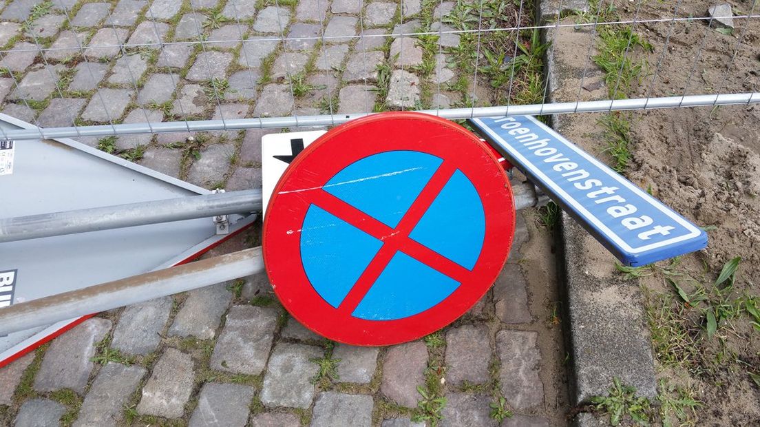 De Raamweg in Den Haag is vanaf zondag helemaal afgesloten voor verkeer. | Foto Omroep West/Maarten Brakema