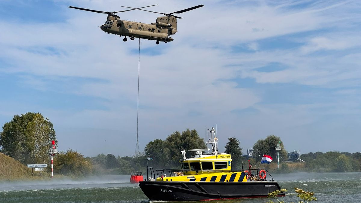LIVEBLOG: Noodverordening van kracht, Chinooks droppen bijna 900.000 liter water