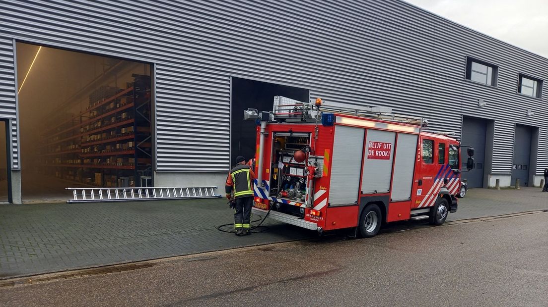 Brand bij de machinefabriek in Marum