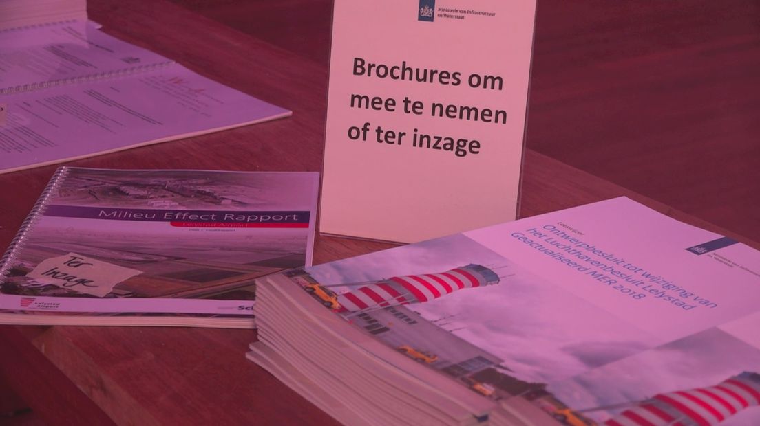 Diverse brochures ter inzage op de informatie-avond