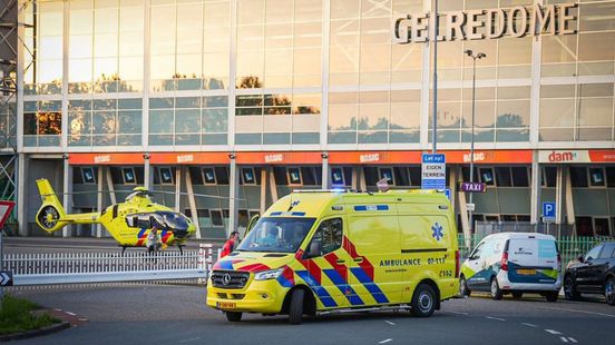 Arnhemmer komt om bij auto-ongeluk. Arnhemmer komt om bij auto-ongeluk.