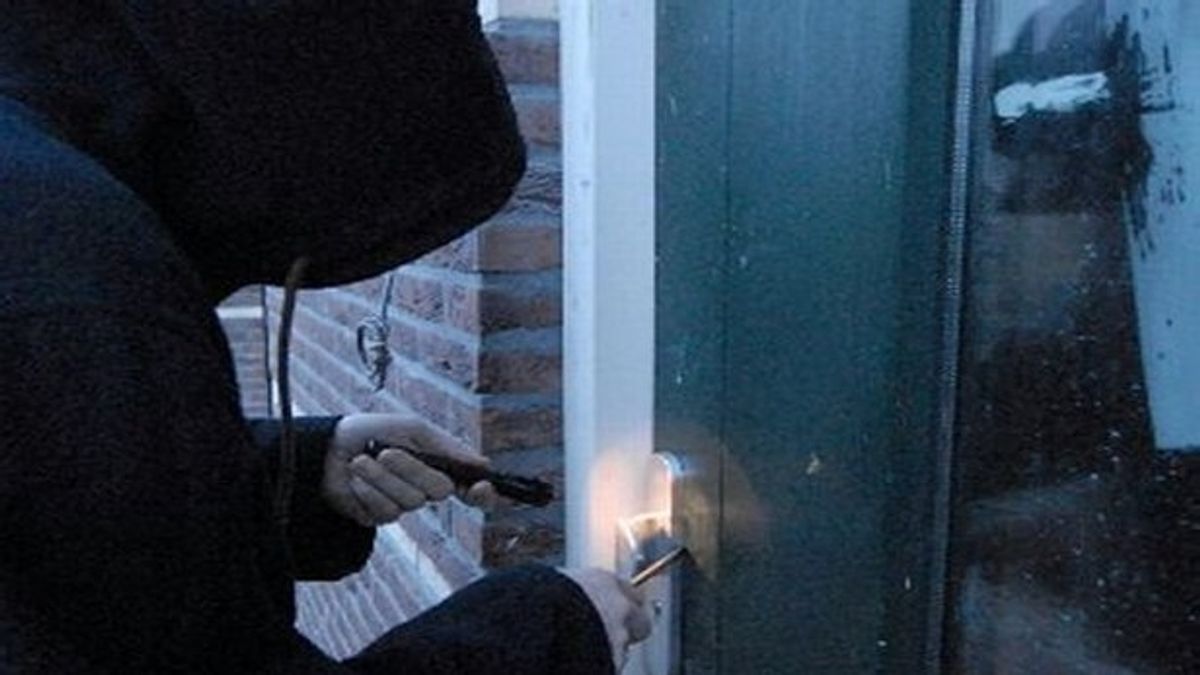 Inbreker na achtervolging in Hoogezand gepakt