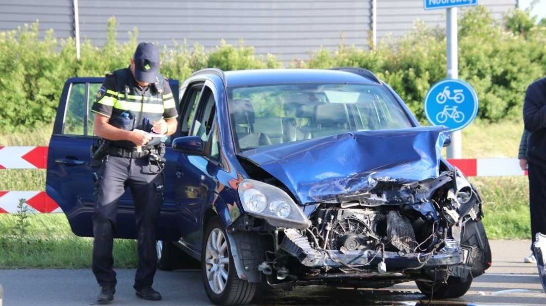 Vier auto's botsen in Oostkapelle