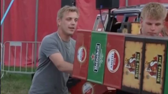 Recordpoging bierkratstapelen: laatste dag Dicky Woodstock is aangebroken Home