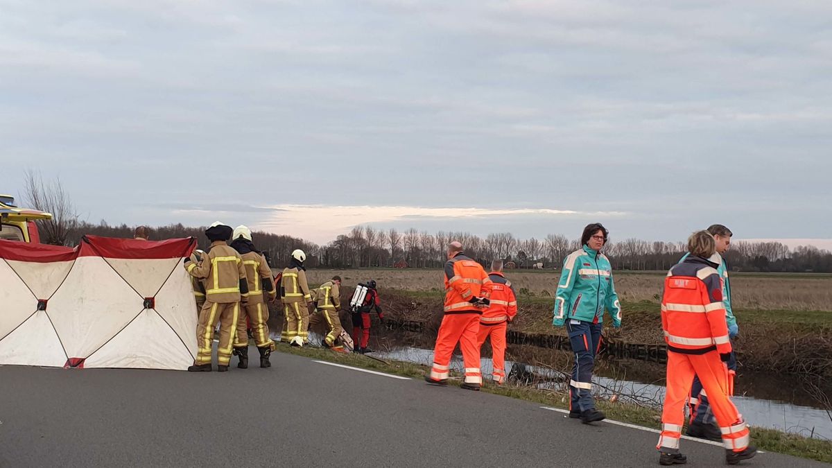 Auto te water bij Buinerveen, bestuurder (34) overleden