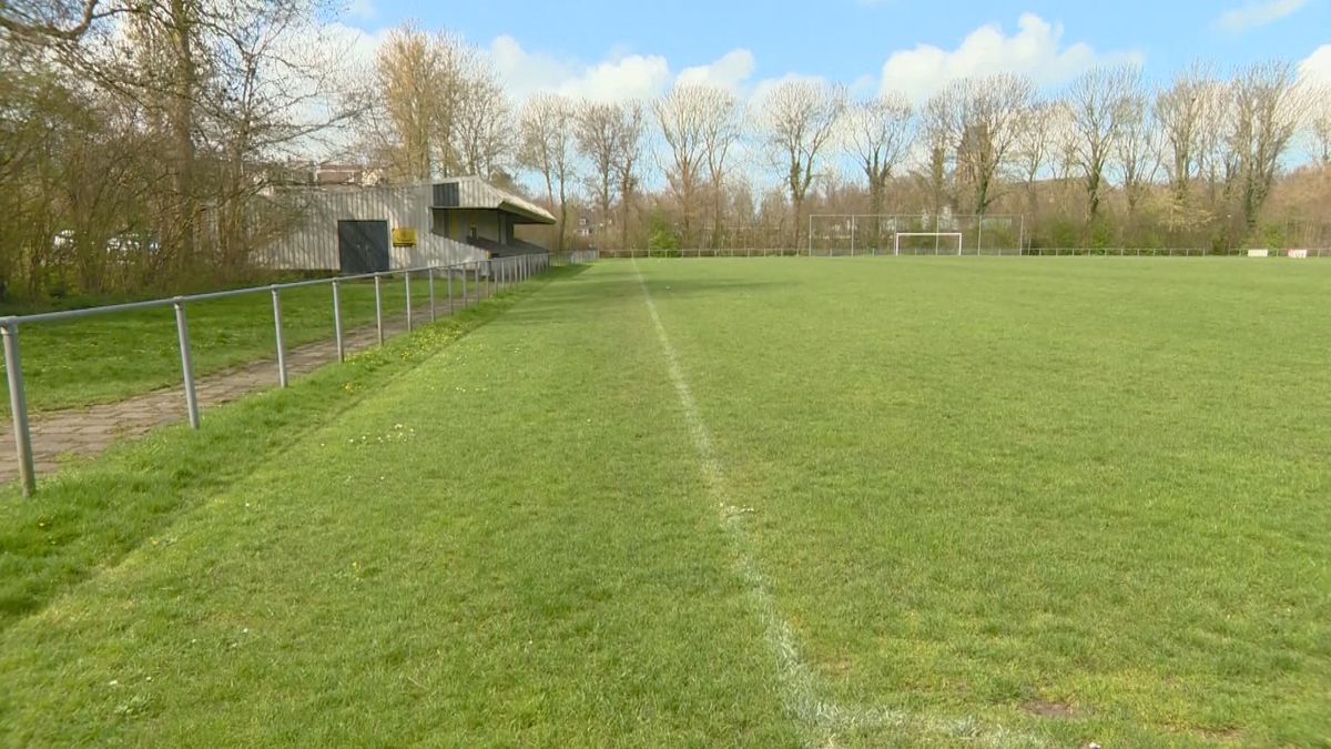 Voetbalclubs Sint Nicolaasga en omgeving roepen ouders op tot respect langs de lijn