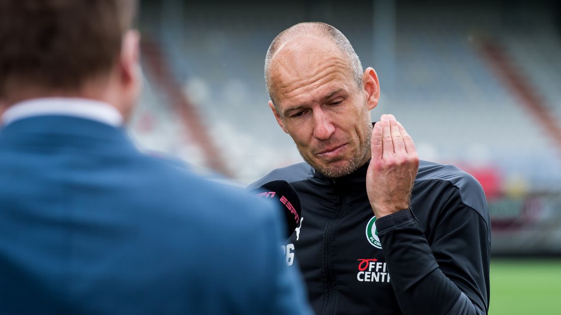 Arjen Robben toont zijn emoties na FC Emmen - FC Groningen zondag