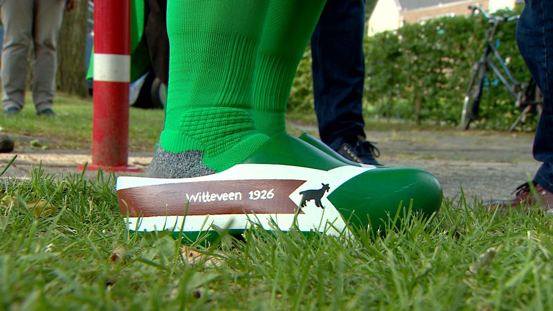 De Witteveners gaan hun initiatief in klederdracht nog één keer toelichten (Rechten: RTV Drenthe)