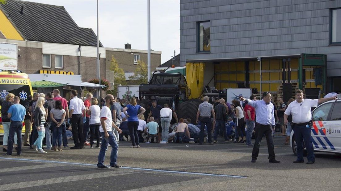 Ongeluk met monstertruck in Haaksbergen