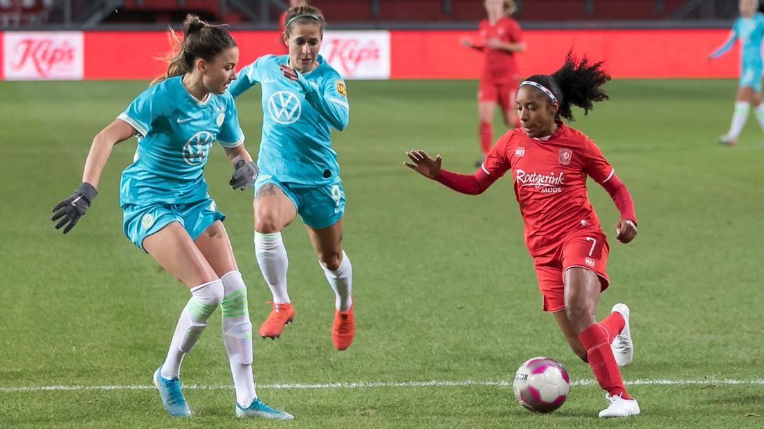 FC Twente Vrouwen verliest opnieuw van Wolfsburg