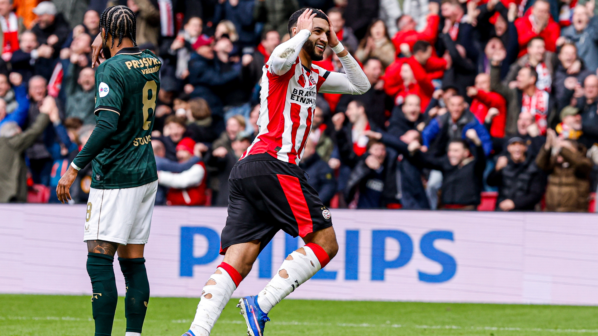 Saibari viert zijn 3-0 tegen Feyenoord