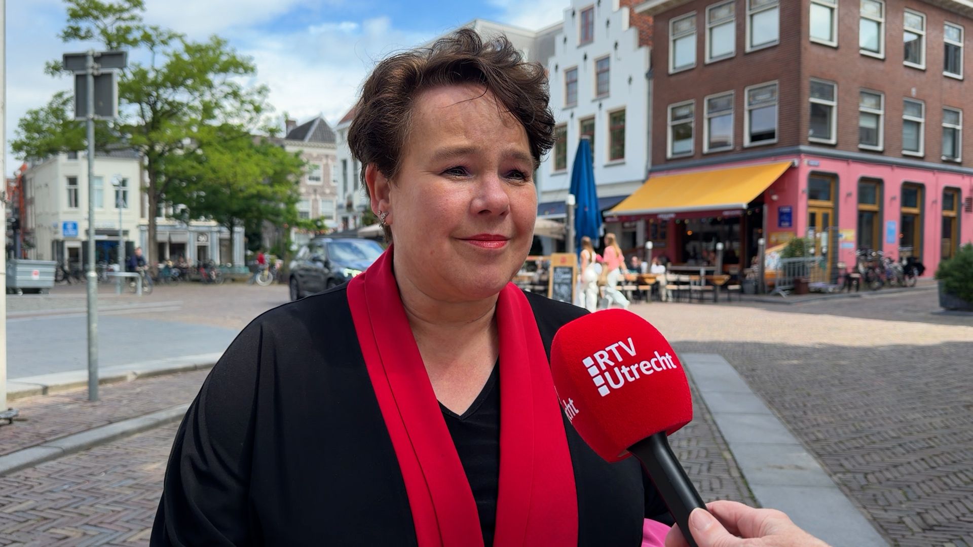 Dit gaat burgemeester Dijksma doen tegen aanhoudende overlast in Overvecht