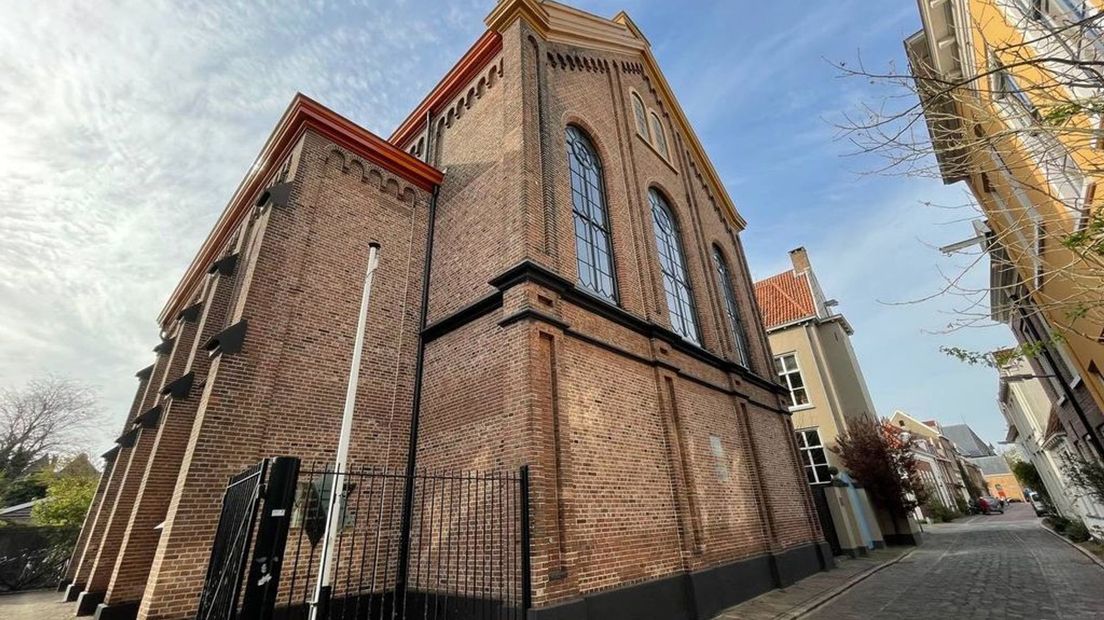 De synagoge in Zutphen is jaren na de oorlog gerestaureerd.