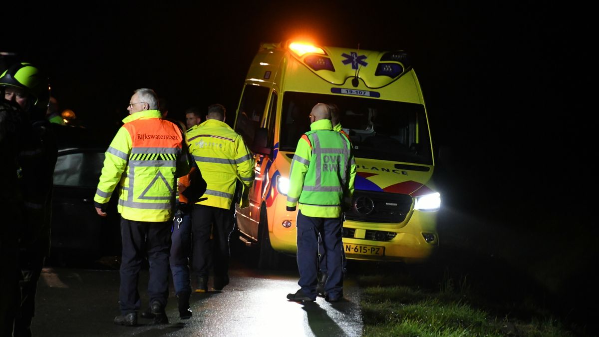 19-jarige vrouw overleden bij botsing tussen drie auto's op N59