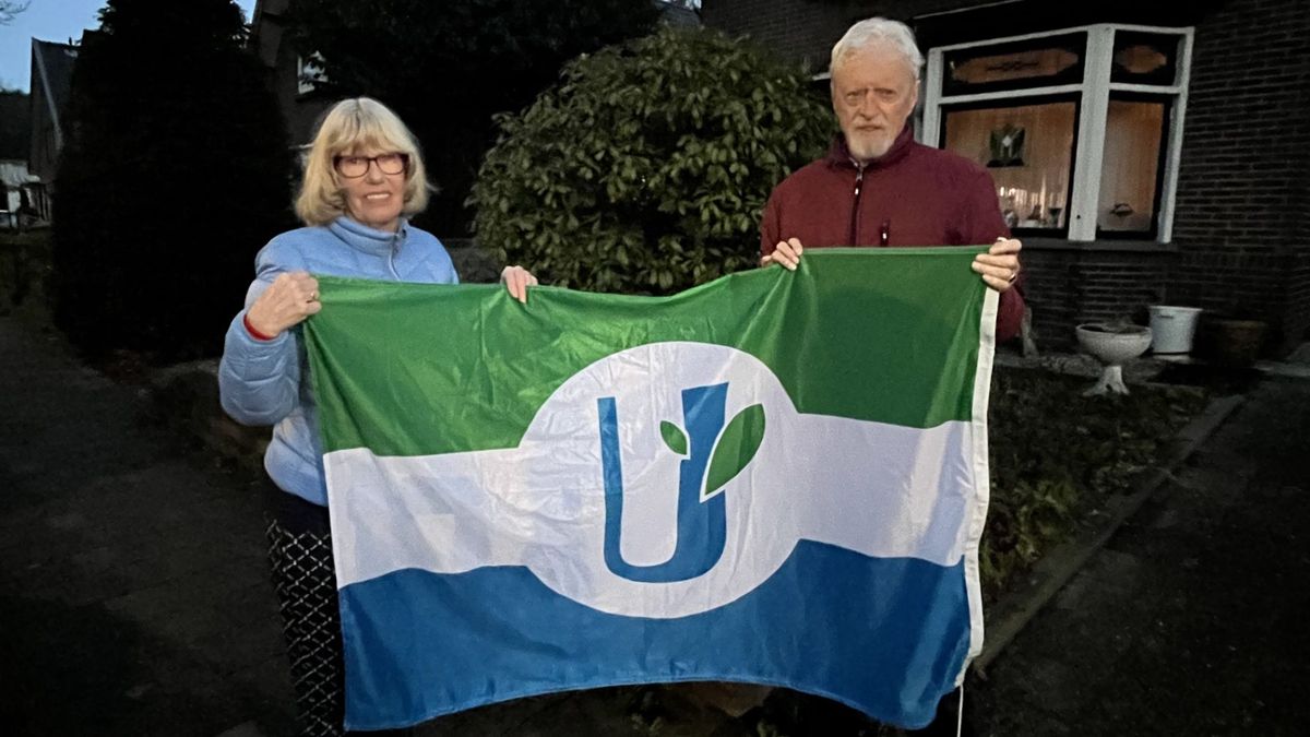 Waarom ontbreekt de vlag van Ugchelen op het stadhuis van Apeldoorn?
