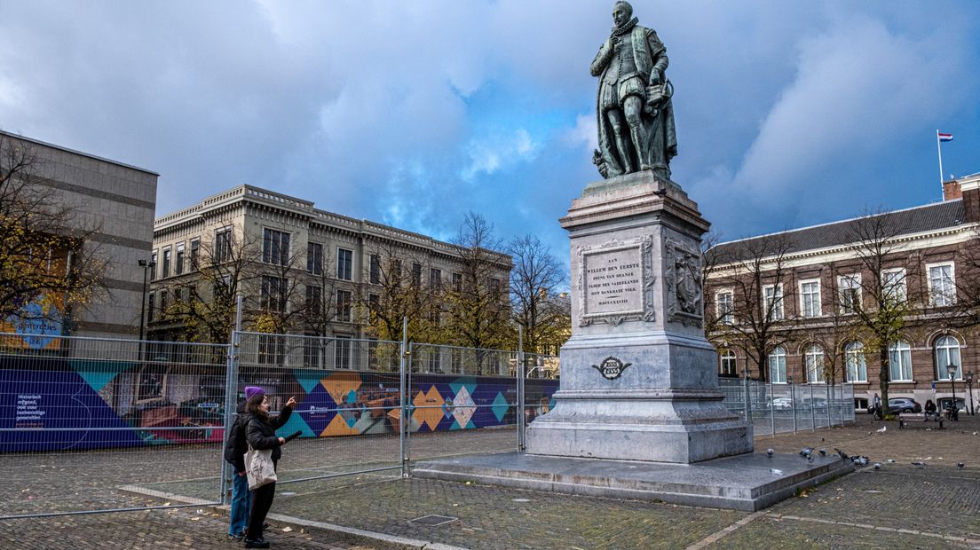 Willem van Oranje staat nog op zijn sokkel