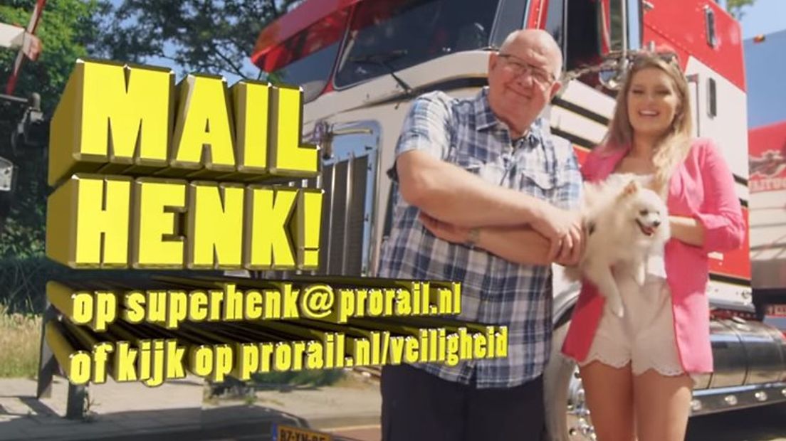 Zanger Henk Wijngaard speelt de hoofdrol in een nieuwe reclamecampagne van ProRail (Rechten: ProRail)