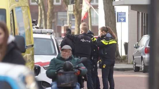 Kind aangereden door fietser in Deventer: omstanders aangehouden. Kind aangereden door fietser in Deventer: omstanders aangehouden.