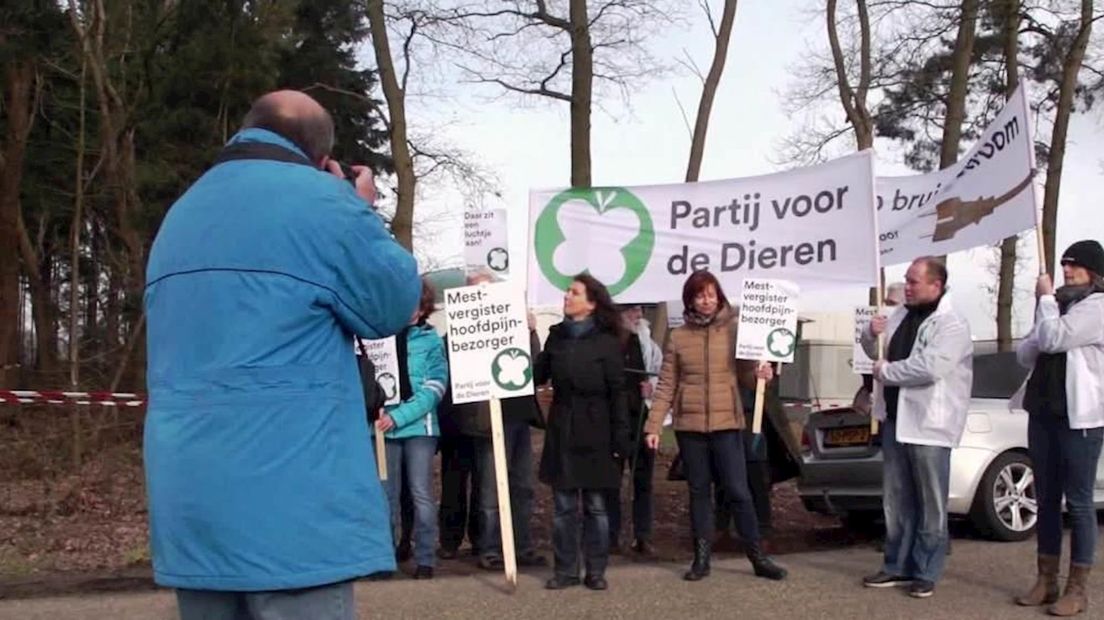 Protest PvdD bij mestvergister in Dalfsen
