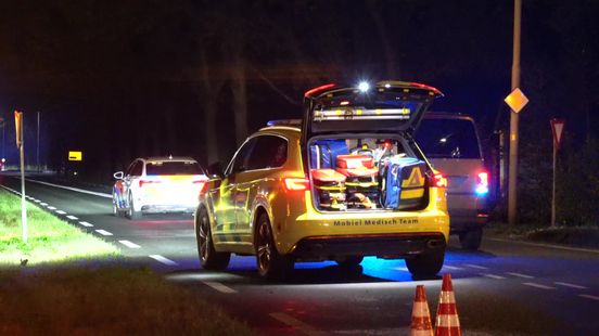 Motorrijder zwaargewond na botsing met auto bij Assen