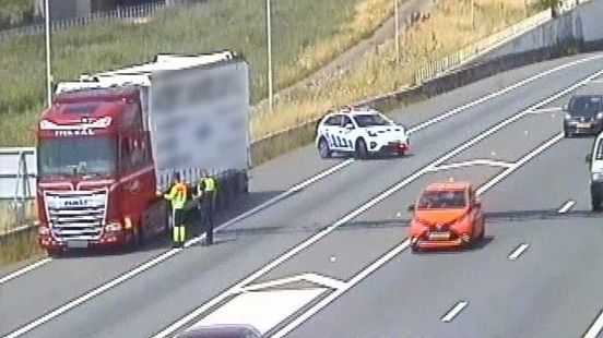 File op A4 vanwege schade aan aquaduct Home