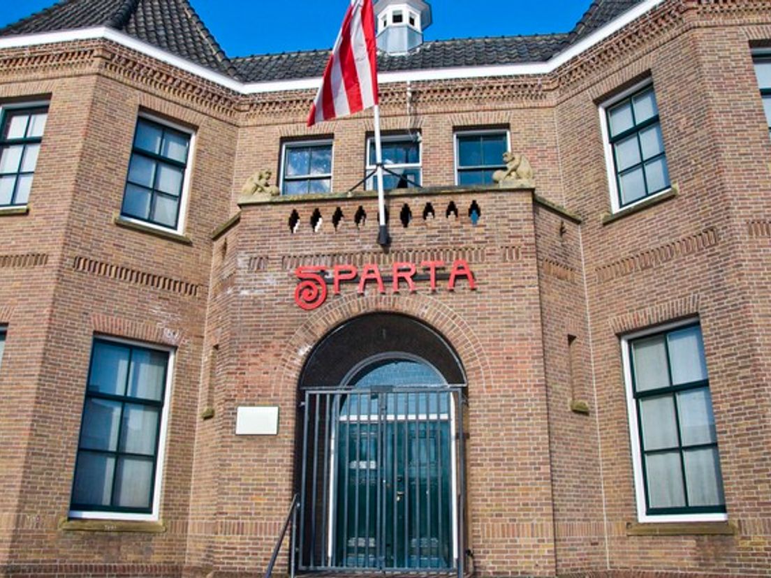 201012feb_RTV_Sparta_kasteel.cropresize.tmp.JPG