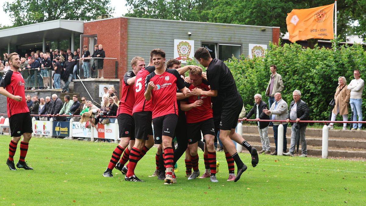 Sweel en Hoogersmilde ten onder in spektakelstuk, Weiteveense Boys promoveert en Gieterveen daalt af