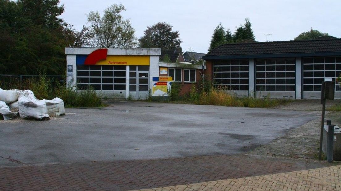 De beoogde locatie tegenover Dekelhem (Rechten: Herman van Oost)