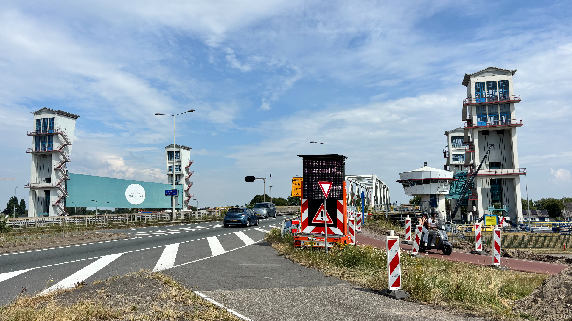 De Algerabrug gaat vanaf 10 augustus voor vier weken dicht.