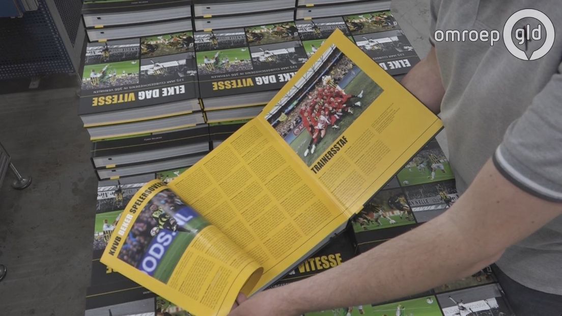 Een boek over de geschiedenis van Vitesse is natuurlijk niet compleet zonder de bekerwinst van anderhalve week geleden. Daarom werden er in het jubileumboek 'Elke dag Vitesse' snel nog drie pagina's toegevoegd hierover. Vrijdag wordt het resultaat gepresenteerd in het supportershome van de Arnhemse eredivisieclub.