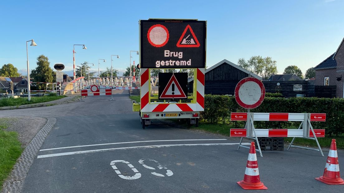 De brug bij Stroobos blijft tot half september gestremd