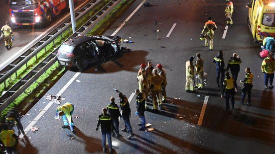 Jongen uit Harreveld overleden bij ongeluk met spookrijder. Jongen uit Harreveld overleden bij ongeluk met spookrijder.