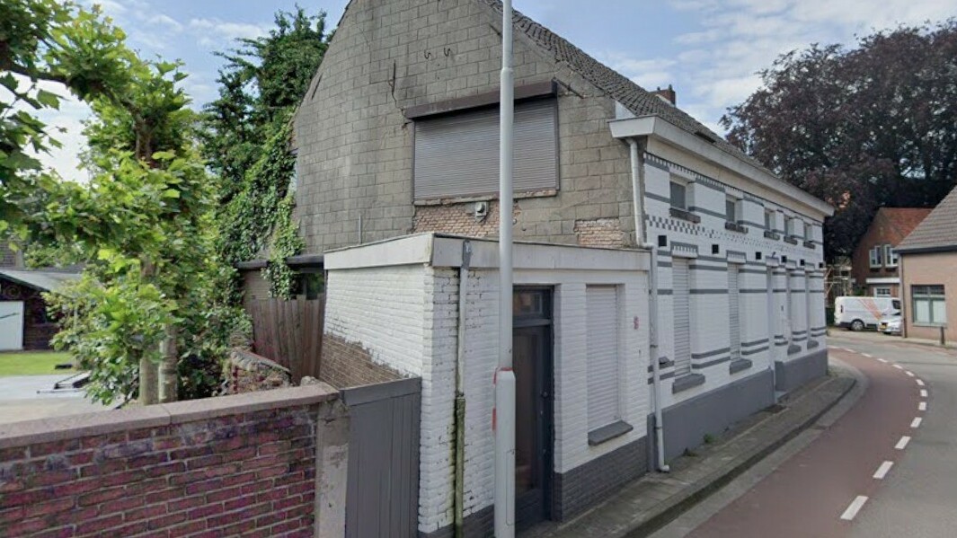 Politie ontruimt hennepkwekerij Koewacht: vier mensen aangehouden