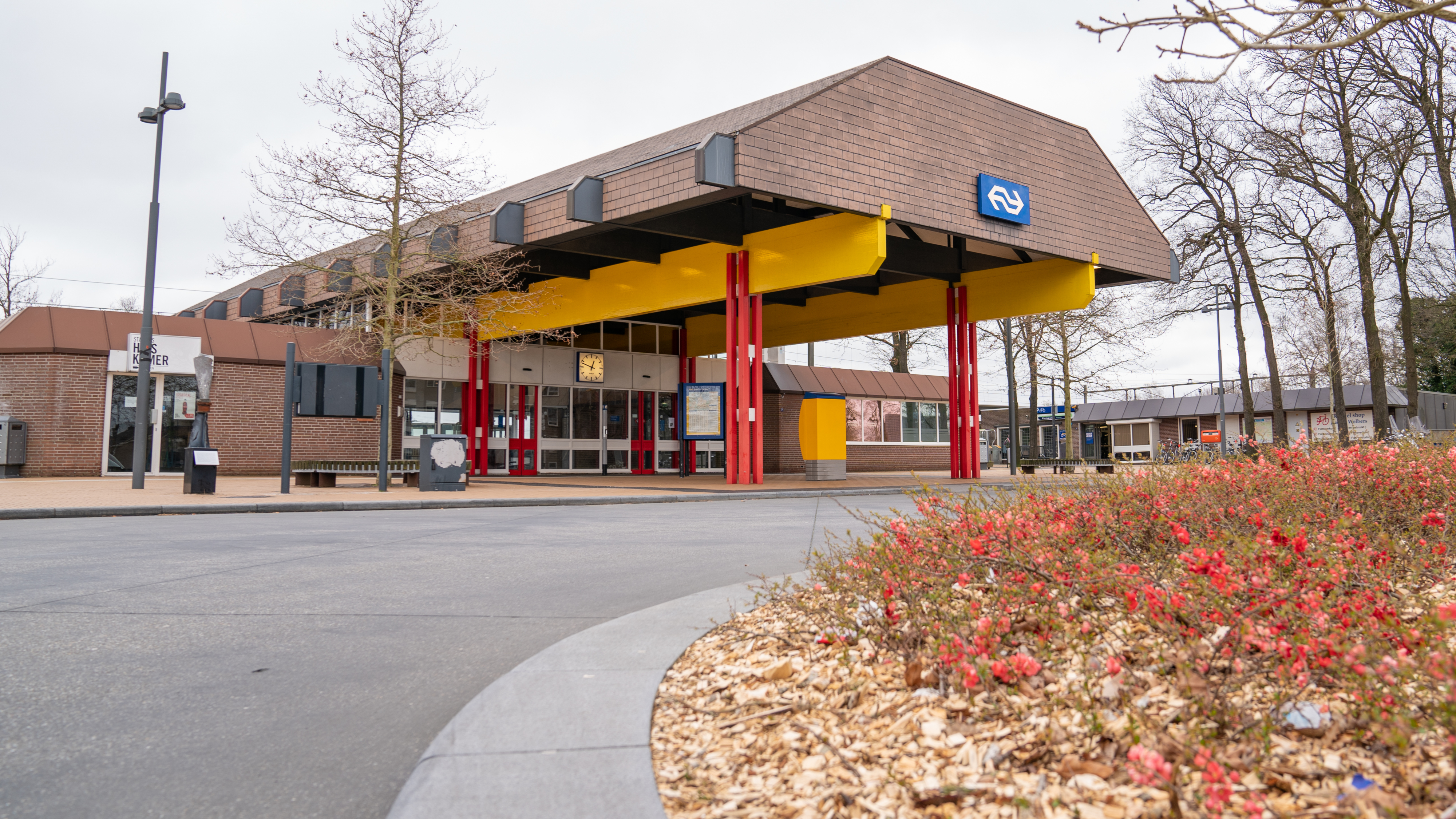 Dieven slaan regelmatig toe in bewaakte fietsenstalling van NS: 'Mijn dochter belde mij huilend'