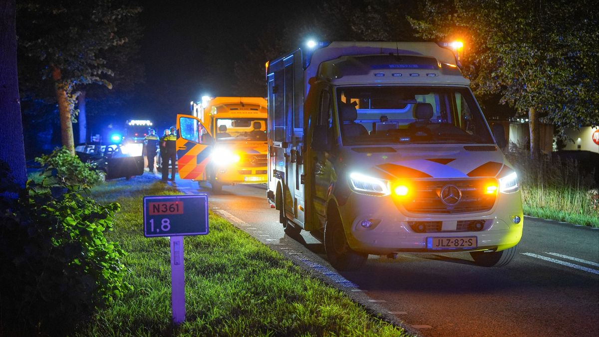 112-nieuws: Geen treinen naar Leeuwarden door defecte spoorbrug • Auto botst tegen boom op N361 bij 
