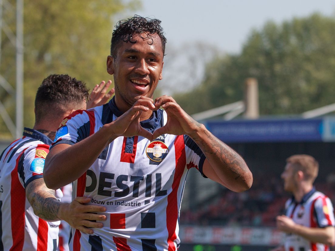 Feyenoord-huurling Renato Tapia zette Willem II na een kwartier op voorsprong.