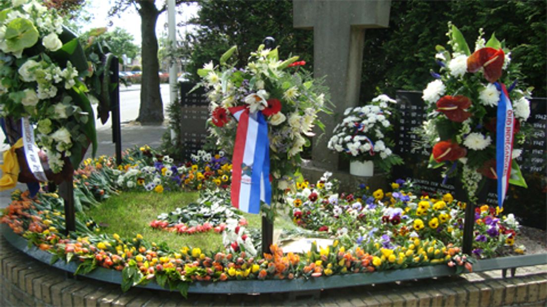 bloemstuk lint dodenherdenking 4 mei sassenheim-0705