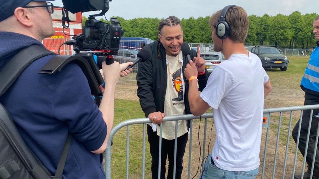 Fresku in gesprek met verslaggever Jeanneau van Beurden