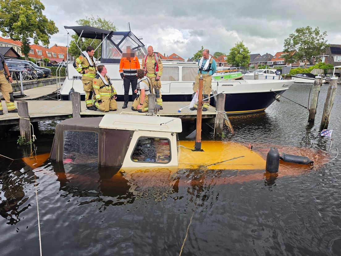 Boot Anna bereikt de bodem in Meppel