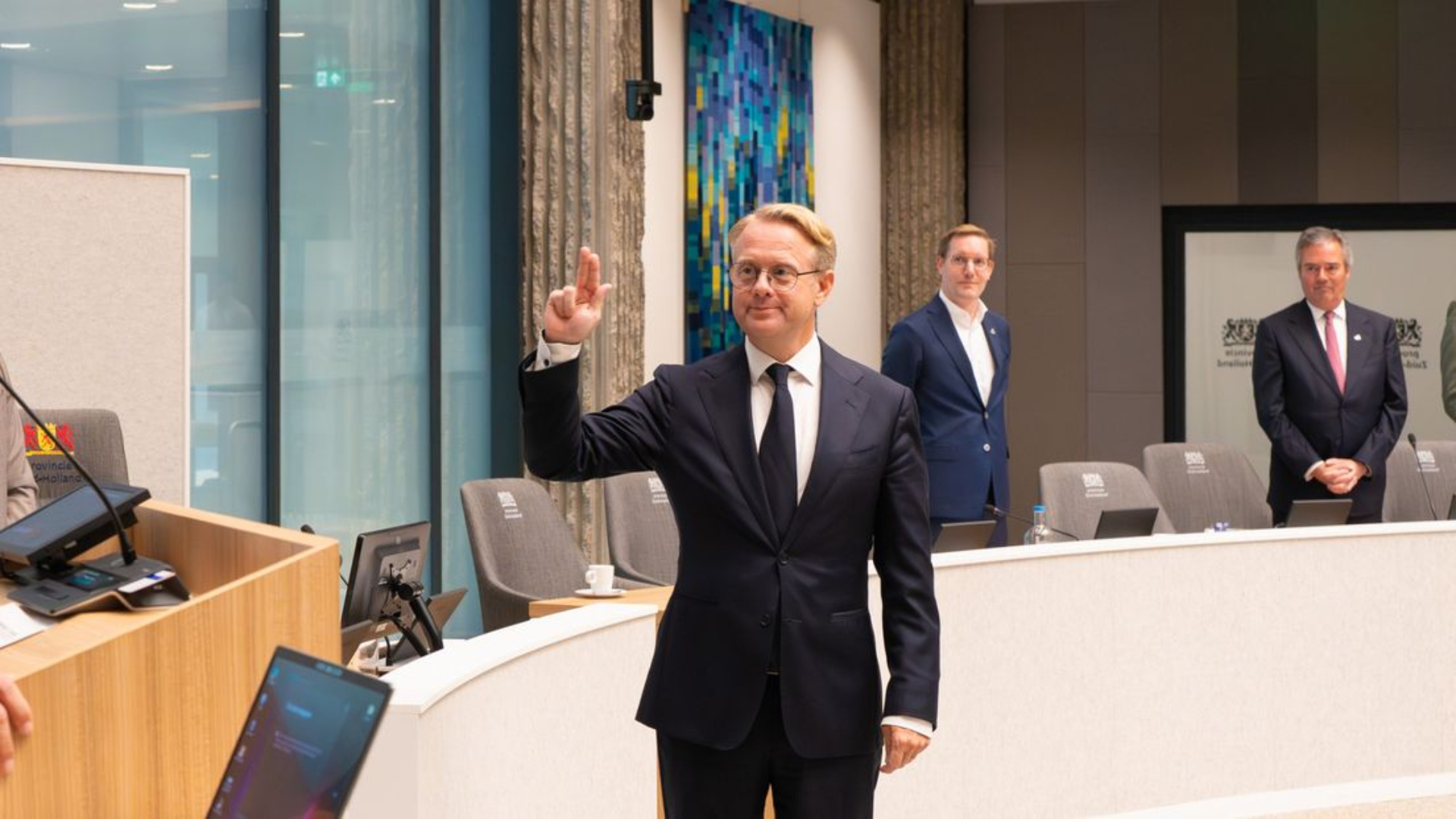 Robert Tieman legt de eed af.